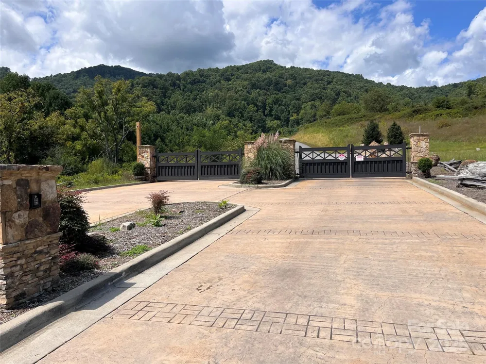 4 Summit View Drive #4 Canton, NC 28716