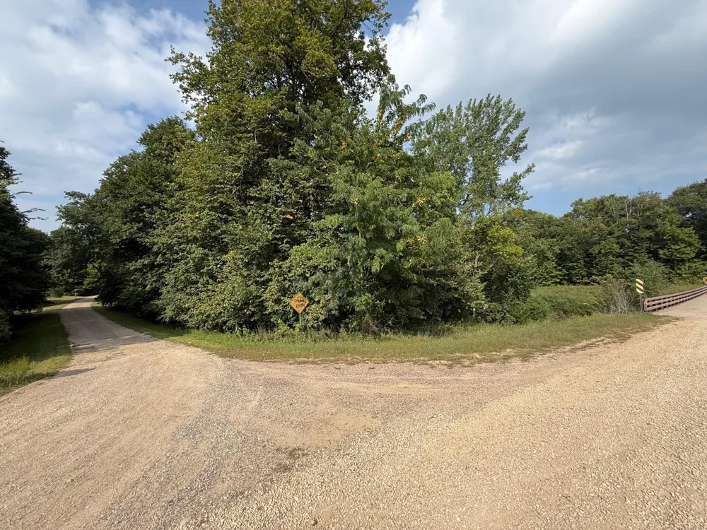 38388 512th St North Mankato, MN 56003