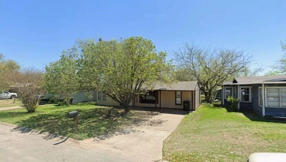905 Euclid Street Cleburne, TX 76033