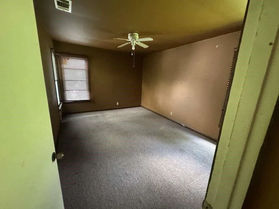 905 Euclid Street Cleburne, TX 76033