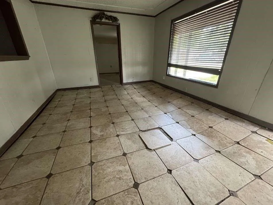 905 Euclid Street Cleburne, TX 76033