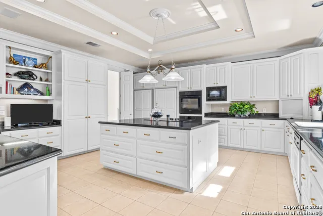 112 Canter Gait Shavano Park, TX 78231