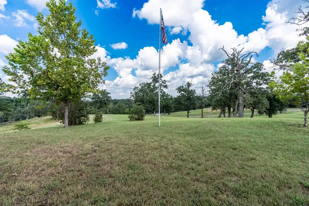 4149 An County Road 2202 Palestine, TX 75803