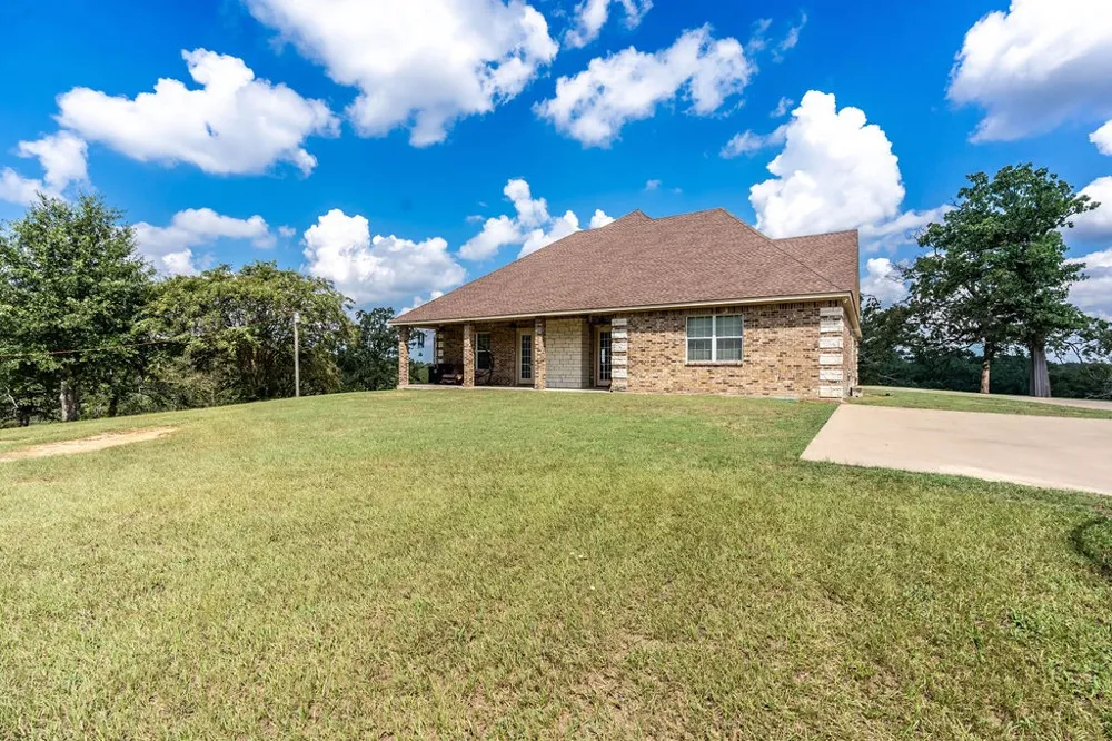 4149 An County Road 2202 Palestine, TX 75803