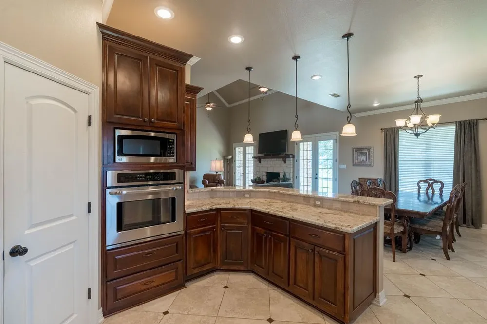 4149 An County Road 2202 Palestine, TX 75803