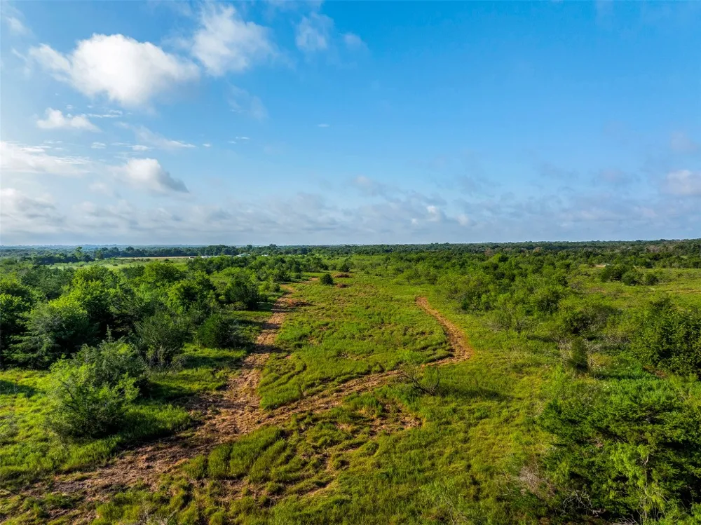 3 LCR 392 Groesbeck, TX 76642