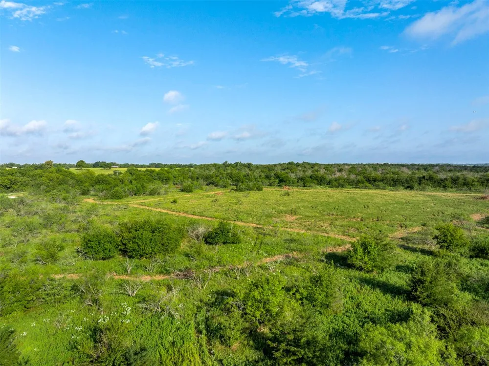 3 LCR 392 Groesbeck, TX 76642