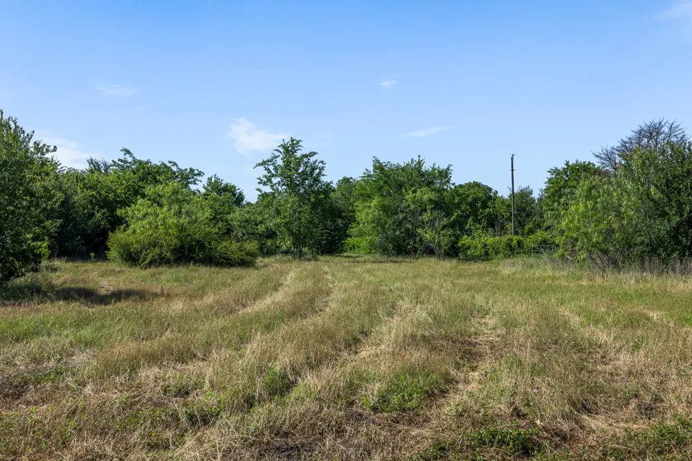 3 LCR 392 Groesbeck, TX 76642