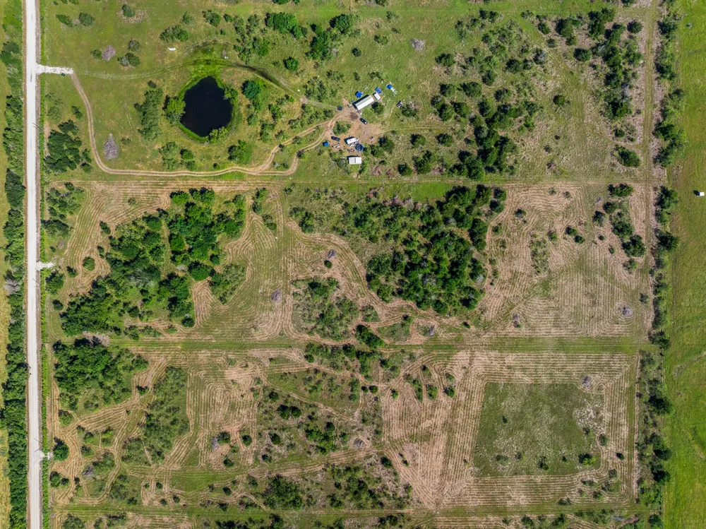 3 LCR 392 Groesbeck, TX 76642