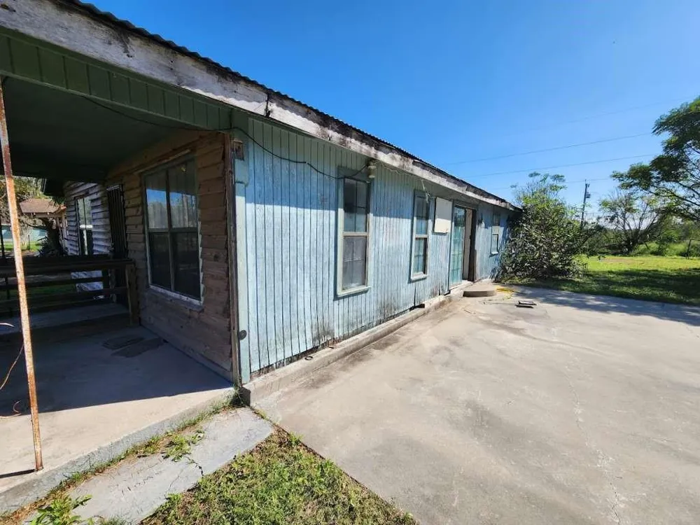 124 County Road 466 Alice, TX 78332