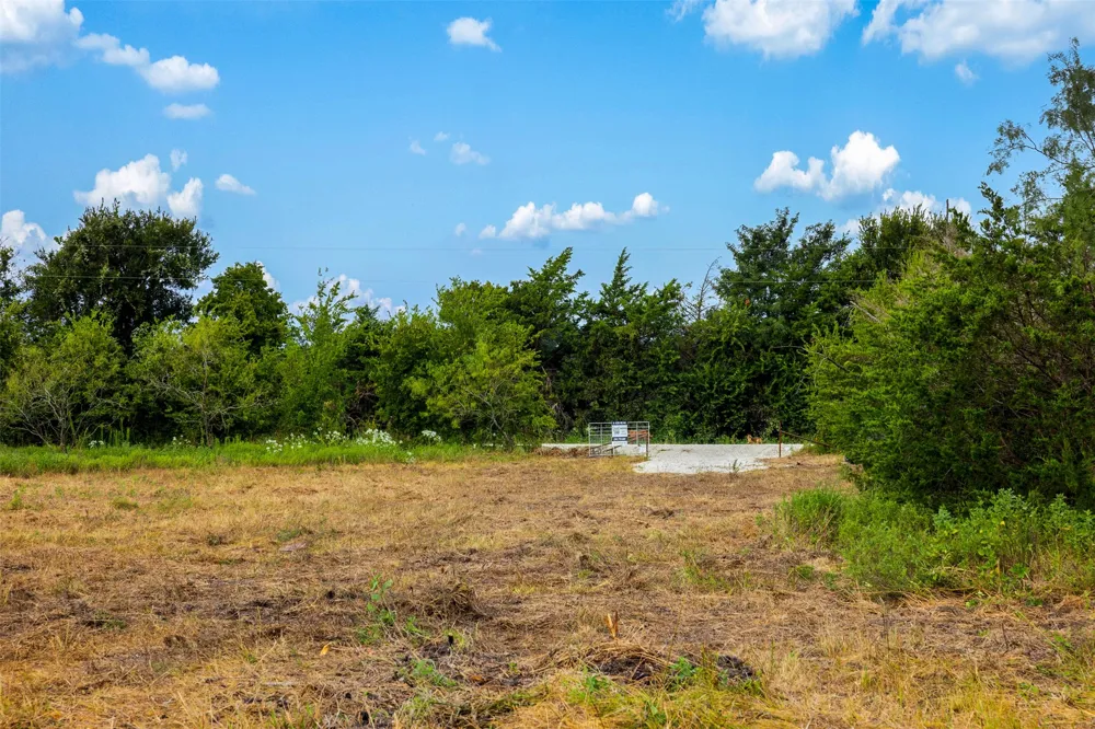 LCR 392 Groesbeck, TX 76642