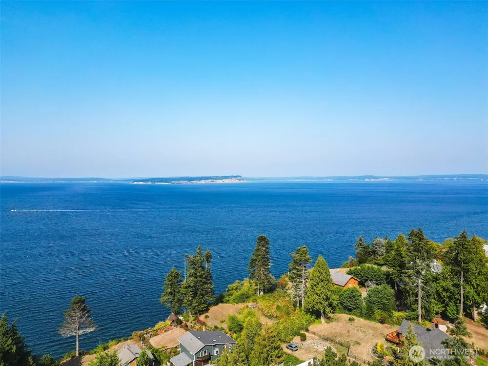 5688 NE Twin Spits Road Hansville, WA 98340