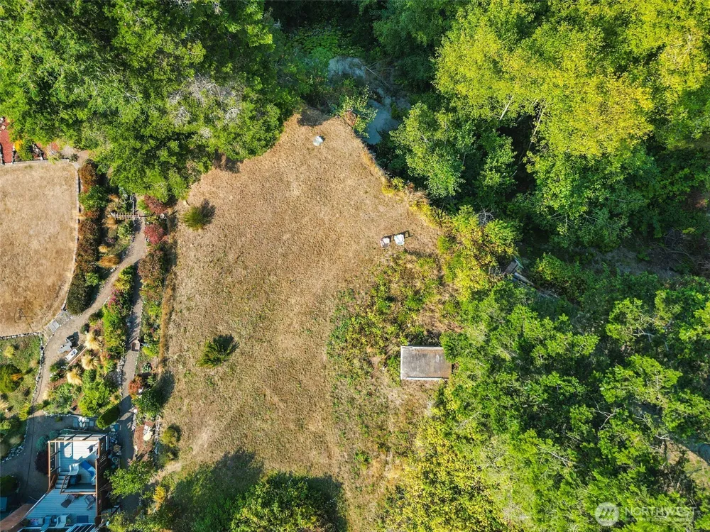 5688 NE Twin Spits Road Hansville, WA 98340