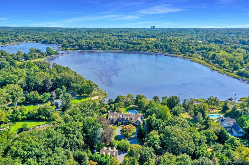 63 Dyke Road Setauket, NY 11733
