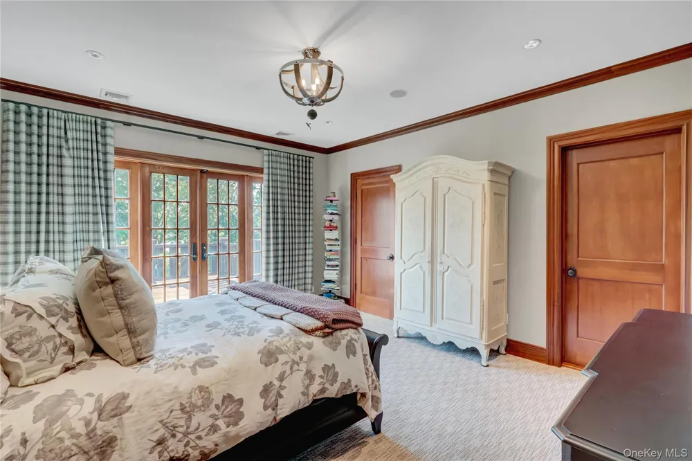63 Dyke Road Setauket, NY 11733