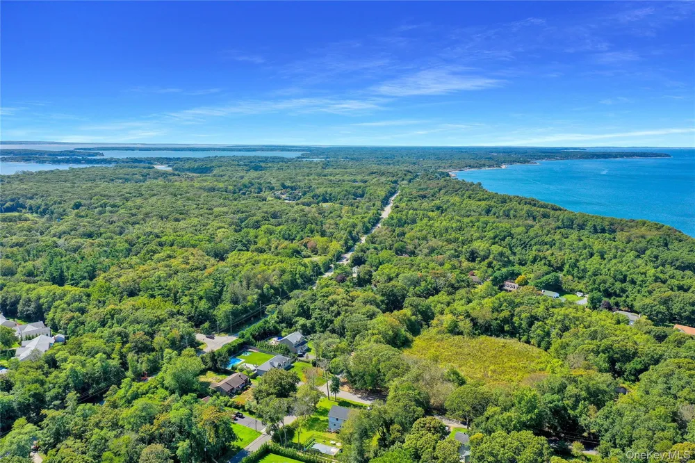 110 Homestead Way Greenport, NY 11944