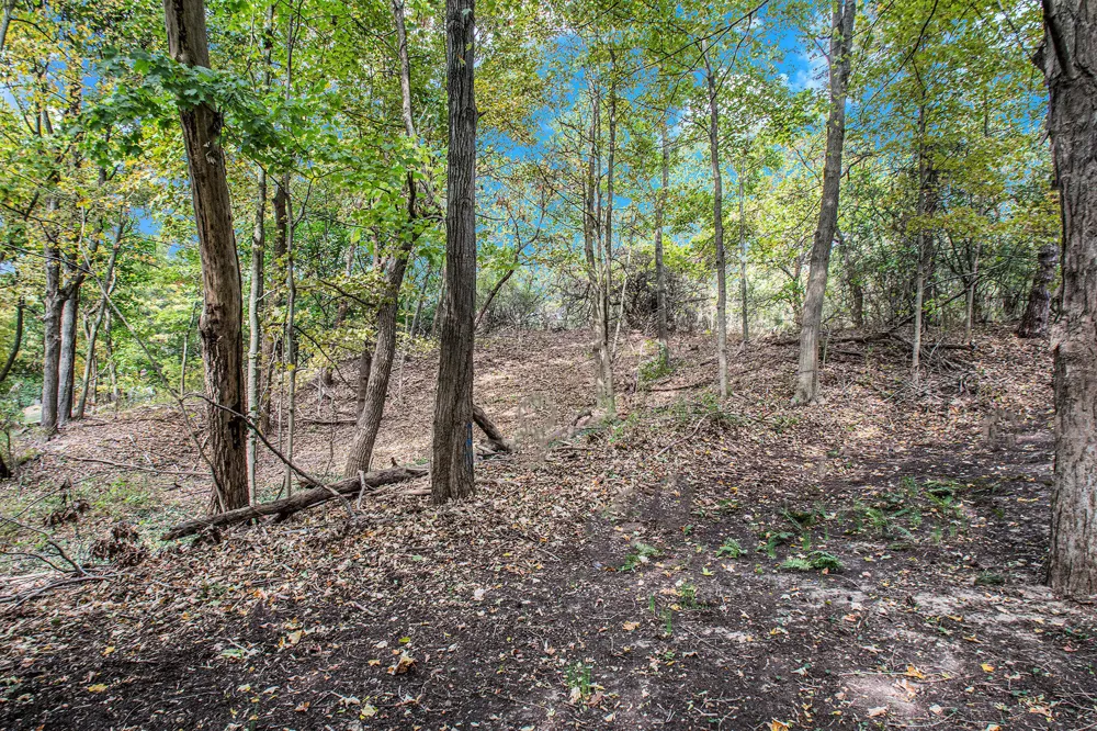 24 Dune Road Harbert, MI 49115