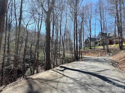 52 Hope View Road Swannanoa, NC 28778