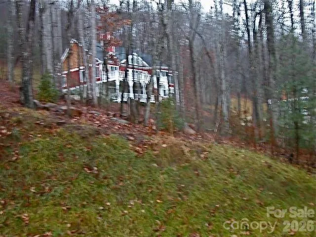 52 Hope View Road Swannanoa, NC 28778