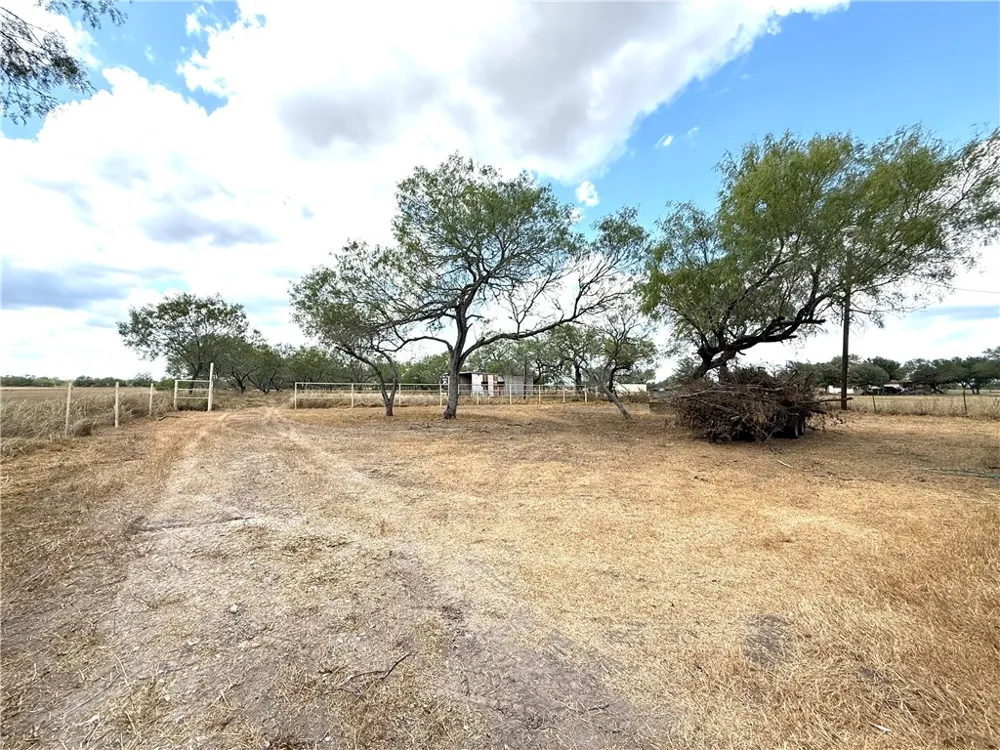 147 County Road 153 Alice, TX 78332
