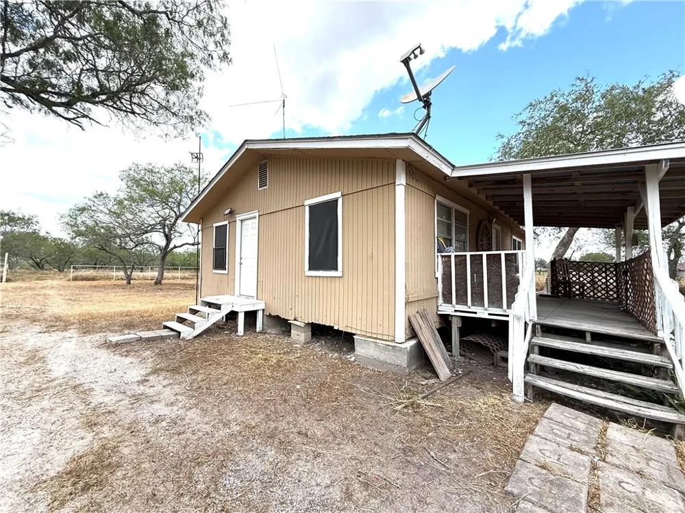 147 County Road 153 Alice, TX 78332