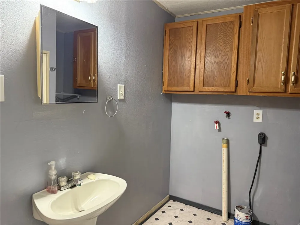 147 County Road 153 Alice, TX 78332