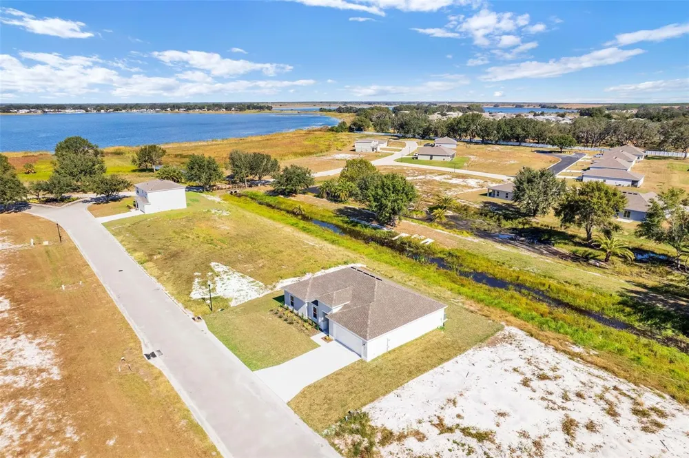 636 GRAND OAKS DRIVE Avon Park, FL 33825