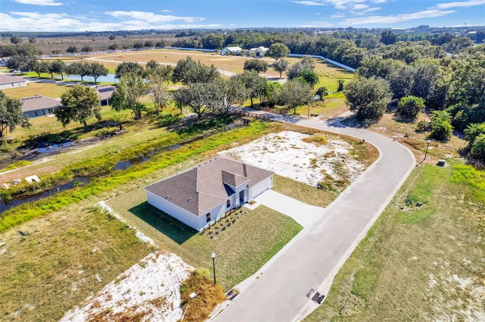 636 GRAND OAKS DRIVE Avon Park, FL 33825