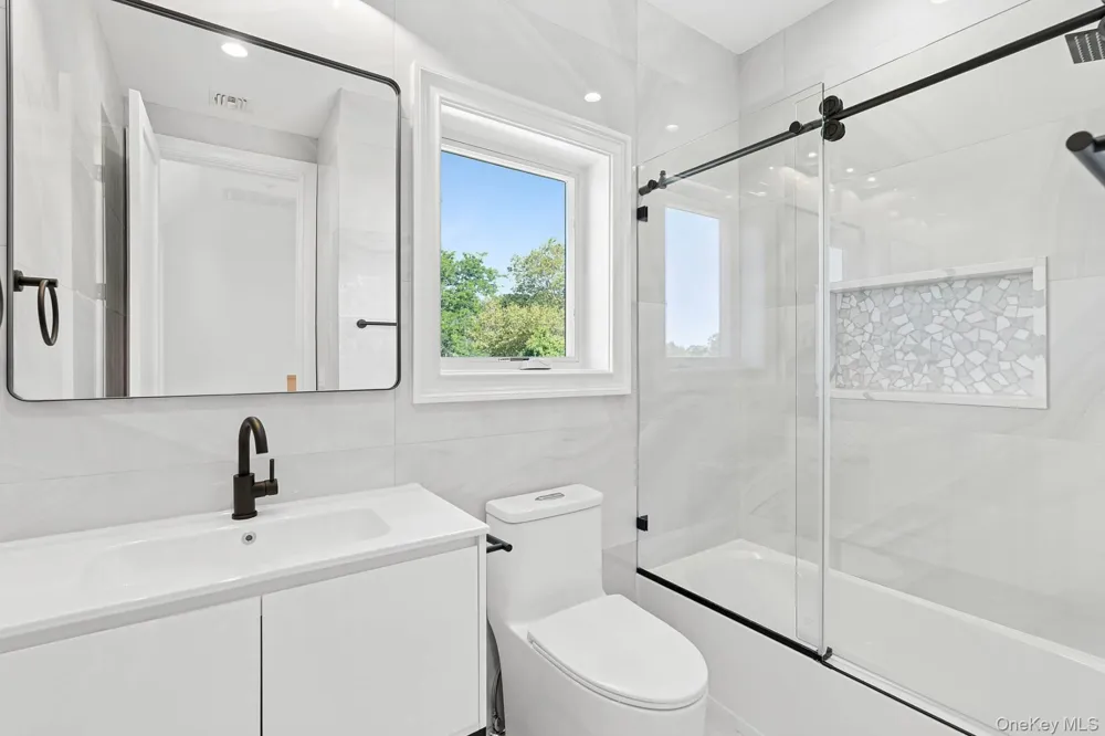 1900 Gillette Drive East Marion, NY 11939
