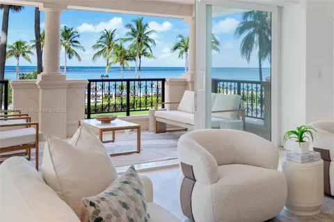 7921 Fisher Island Dr #7921