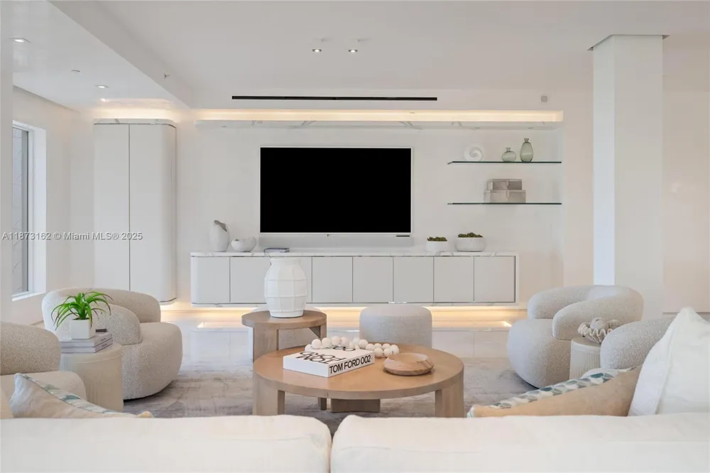7921 Fisher Island Dr #7921 Miami Beach, FL 33109