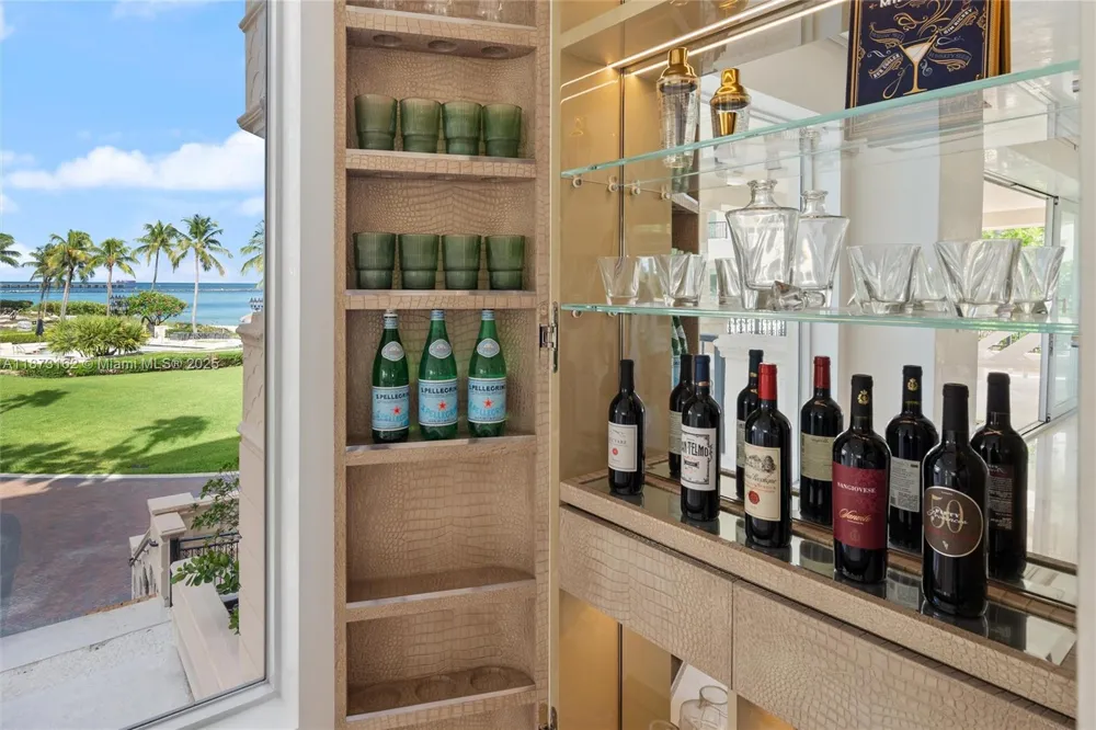 7921 Fisher Island Dr #7921 Miami Beach, FL 33109