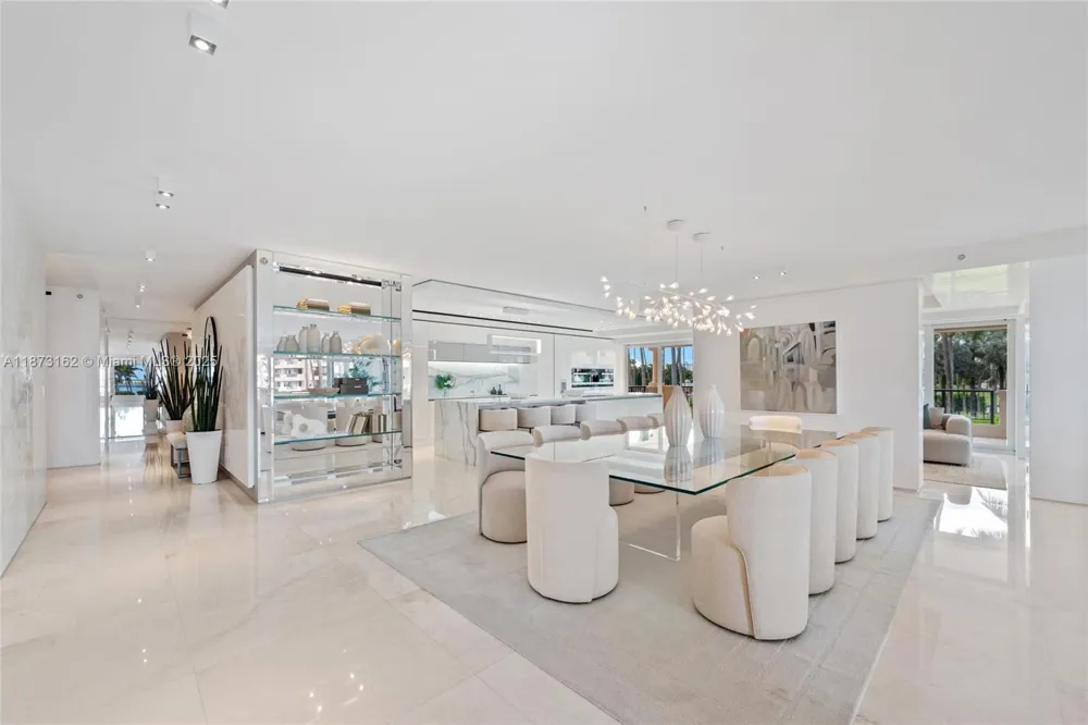 7921 Fisher Island Dr #7921 Miami Beach, FL 33109