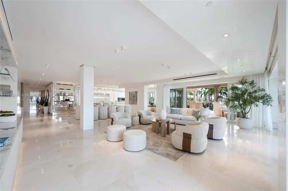 7921 Fisher Island Dr #7921 Miami Beach, FL 33109