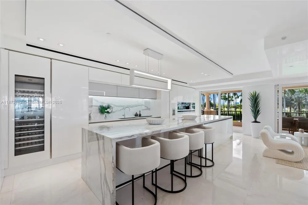 7921 Fisher Island Dr #7921 Miami Beach, FL 33109
