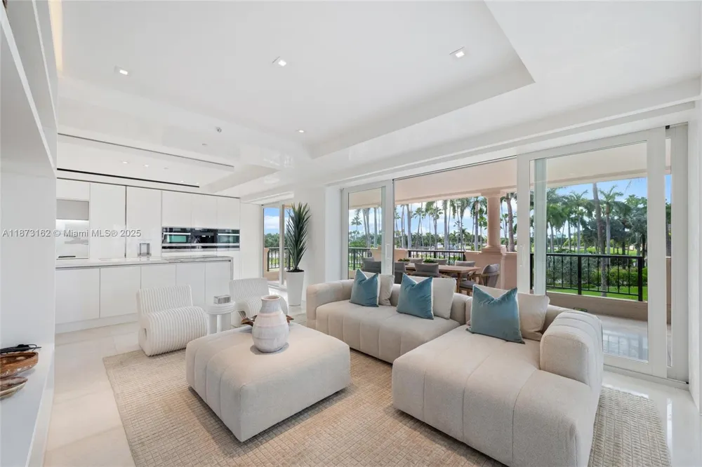 7921 Fisher Island Dr #7921 Miami Beach, FL 33109