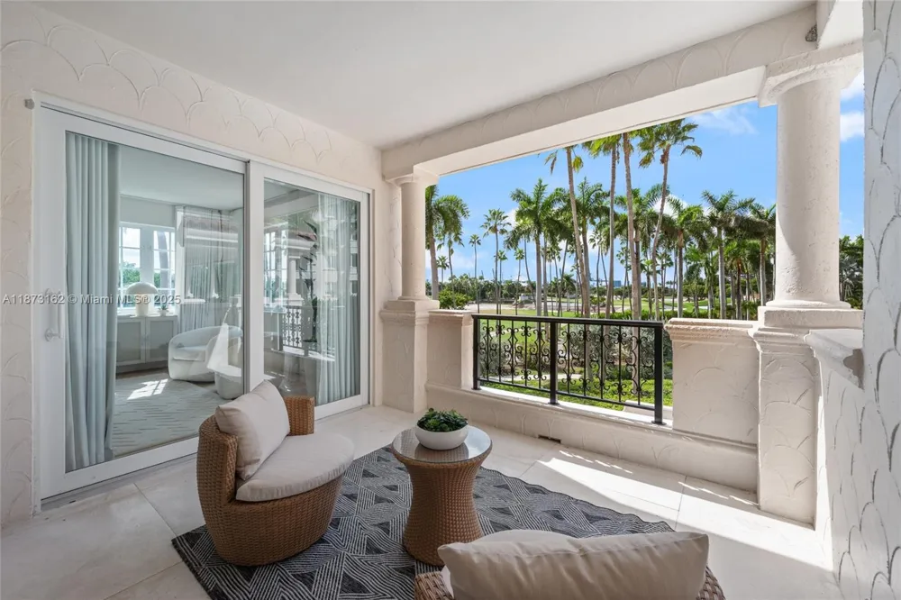 7921 Fisher Island Dr #7921 Miami Beach, FL 33109