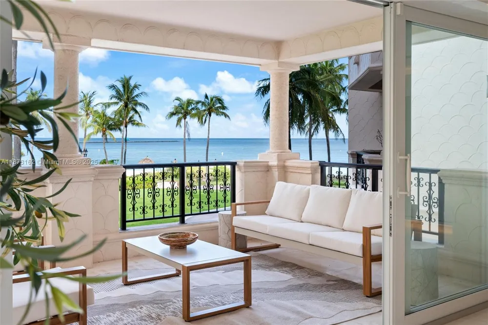 7921 Fisher Island Dr #7921 Miami Beach, FL 33109