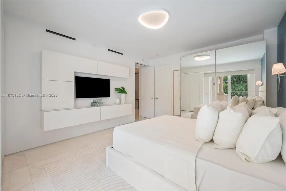 7921 Fisher Island Dr #7921 Miami Beach, FL 33109