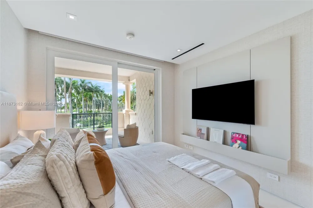 7921 Fisher Island Dr #7921 Miami Beach, FL 33109
