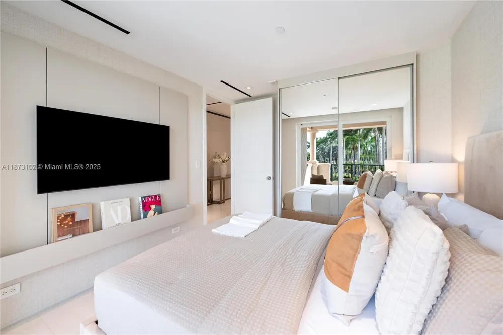 7921 Fisher Island Dr #7921 Miami Beach, FL 33109