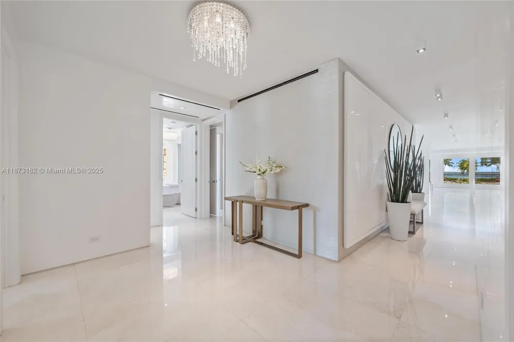 7921 Fisher Island Dr #7921 Miami Beach, FL 33109