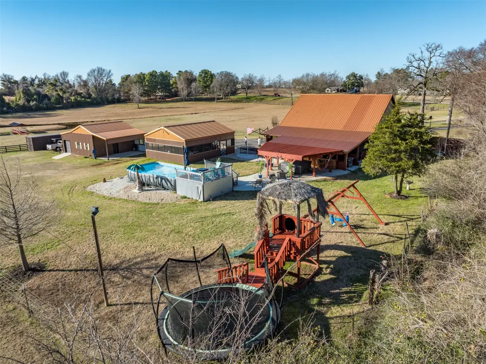 1460 N US HWY 287 Palestine, TX 75803