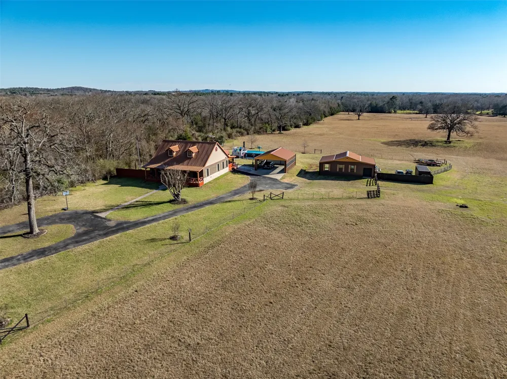 1460 N US HWY 287 Palestine, TX 75803