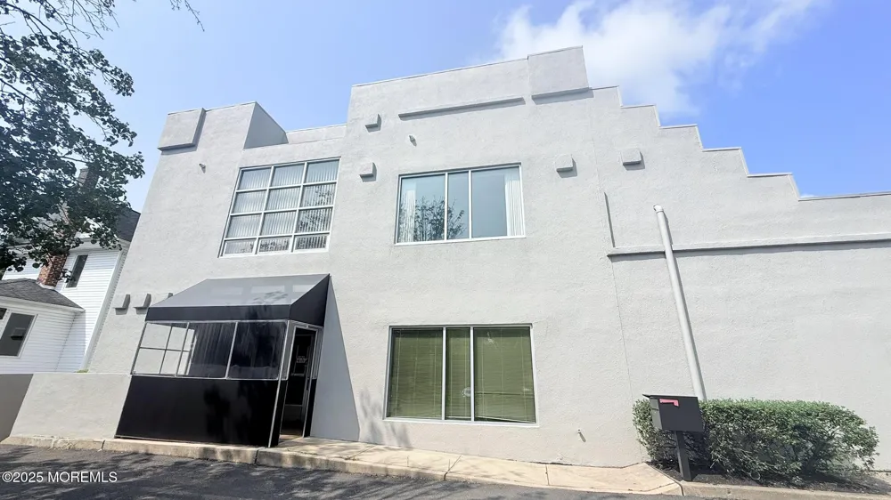 507 Broad Street #2ND FLOOR Shrewsbury, NJ 07702