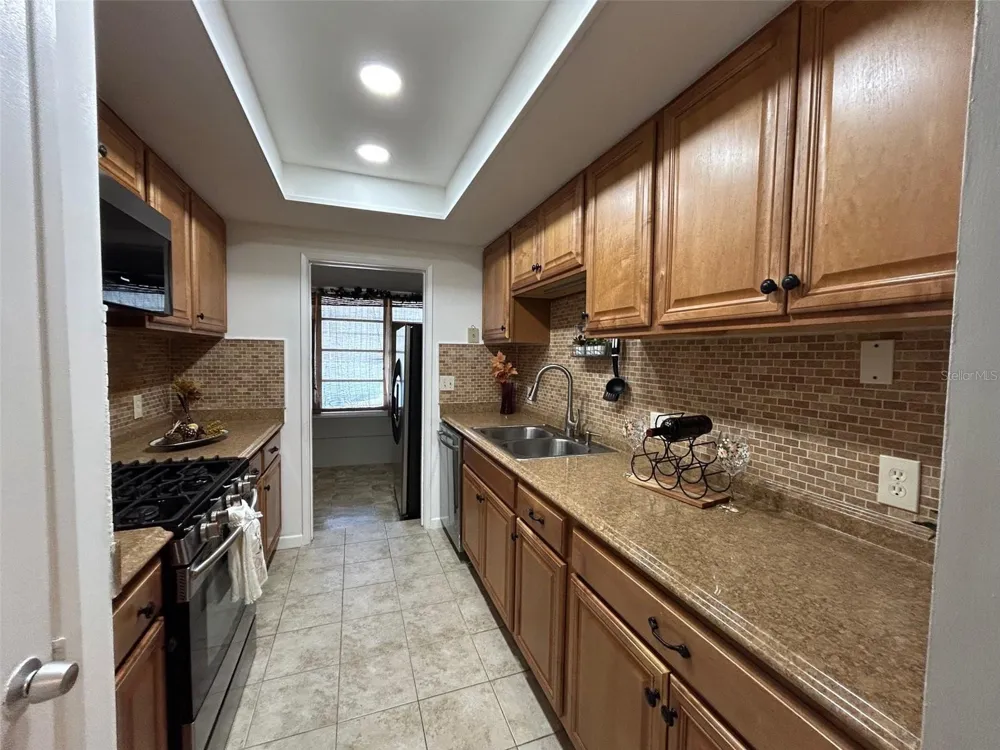 6100 21ST STREET #15 St Petersburg, FL 33714