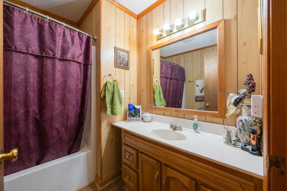 115 Chalet Ln Henderson, TN 38340