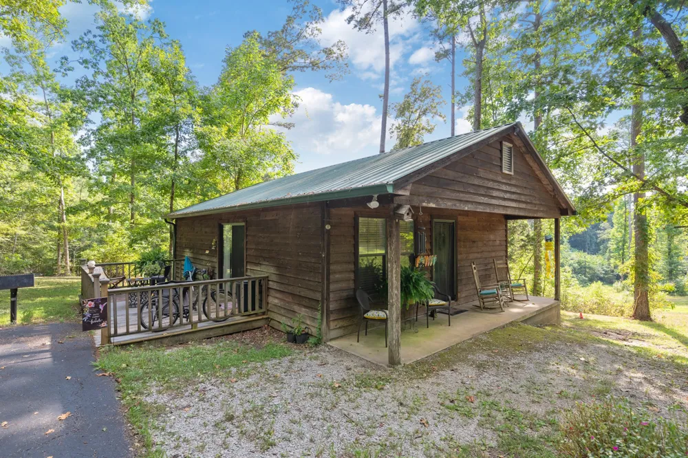 115 Chalet Ln Henderson, TN 38340