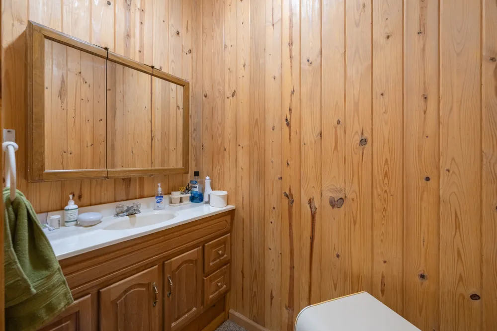 115 Chalet Ln Henderson, TN 38340