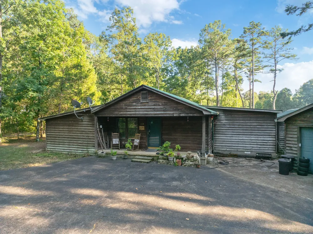 115 Chalet Ln Henderson, TN 38340
